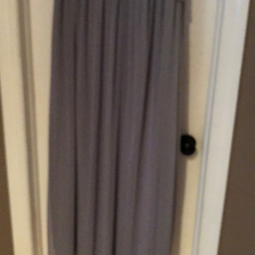 Grey gown - Picture 2 of 6